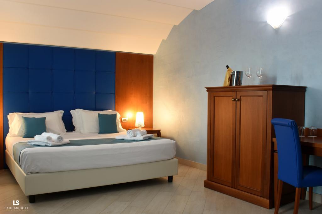 Hotel Riviera Azzurra Oliveri Exterior foto