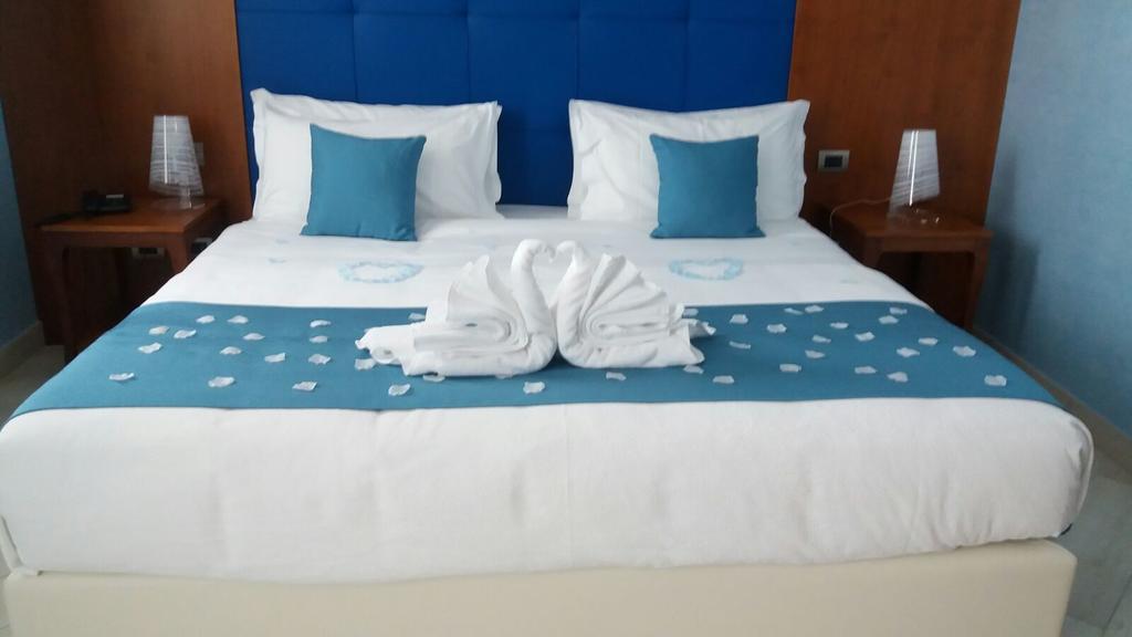 Hotel Riviera Azzurra Oliveri Exterior foto